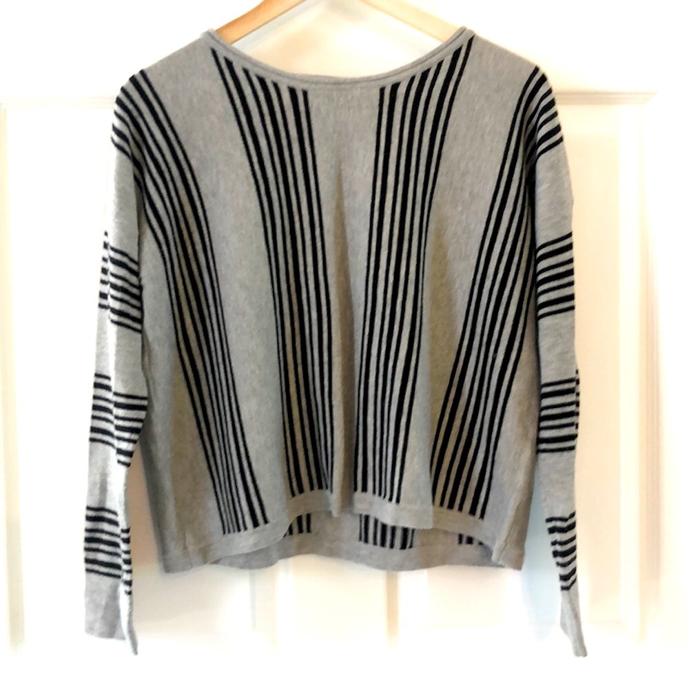Philosophy crop Sweater